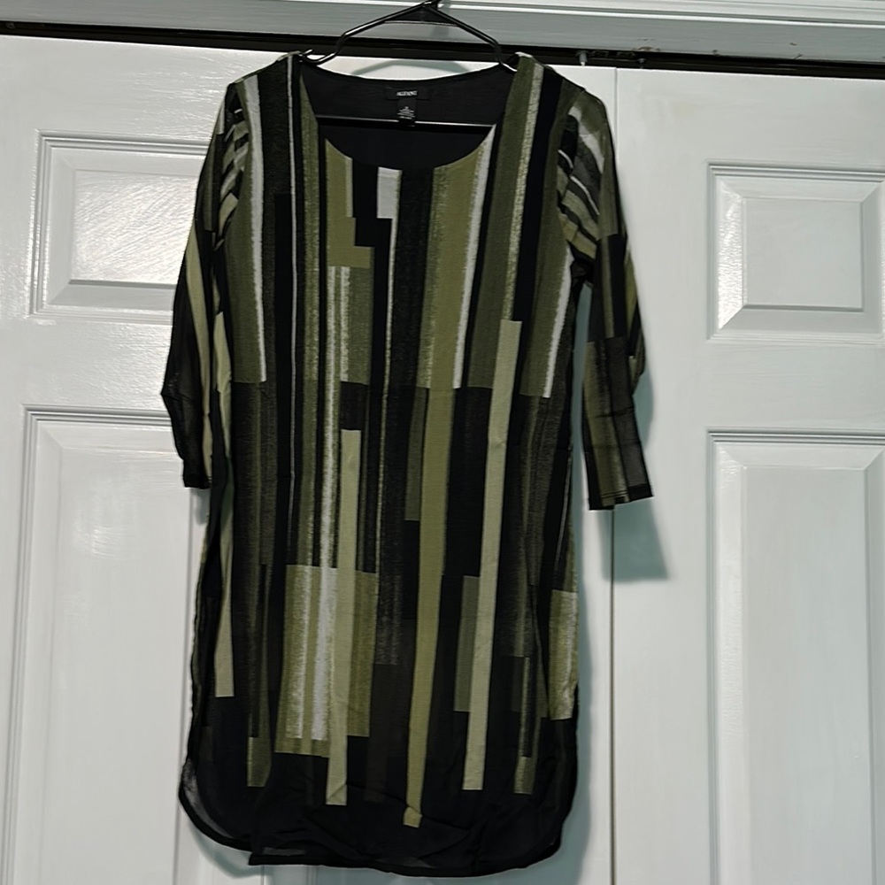 Black and Green 3/4 Sleeve Crew Neck Tunic